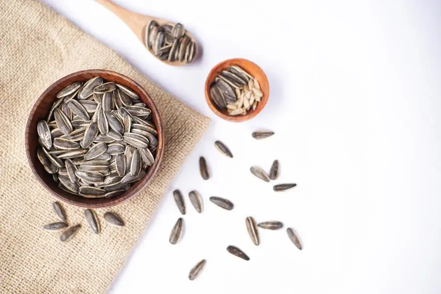 Eating sunflower seeds during pregnancy