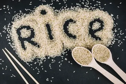 Calories in 100g of rice
