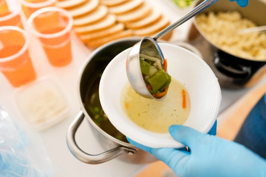 Listeria infection symptoms infographic